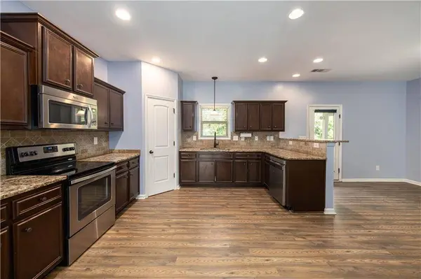 272 Running Bear DR, Smiths Station, AL 36877