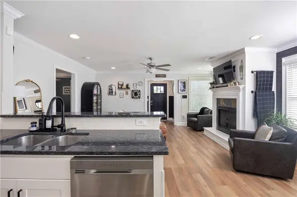 90 Quail Run AVE, Smiths Station, AL 36877