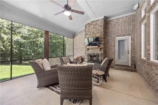 1456 Lee Road 2204, Smiths Station, AL 36877