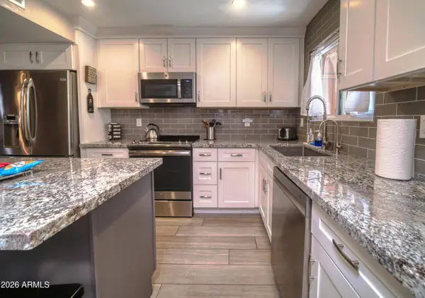 3209 S COLLEGE Avenue, Tempe, AZ 85282