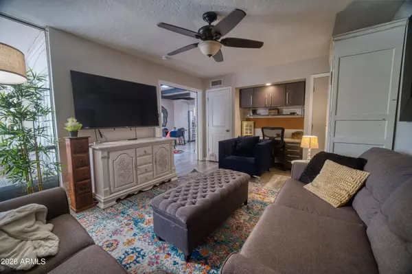 3209 S COLLEGE Avenue, Tempe, AZ 85282