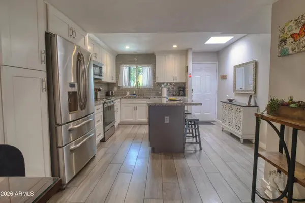 3209 S COLLEGE Avenue, Tempe, AZ 85282