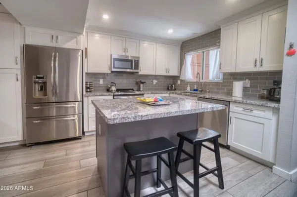 3209 S COLLEGE Avenue, Tempe, AZ 85282