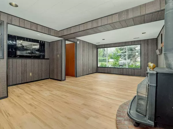 724 Florence ST, Pincher Creek, AB T0K 1W0