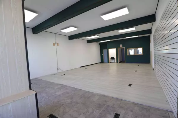 726 Main, Pincher Creek, AB T0K 1W0