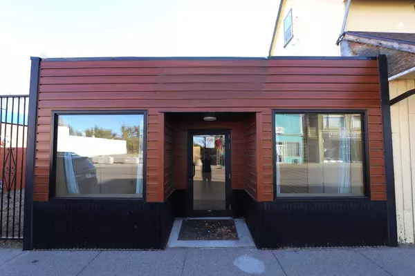 726 Main, Pincher Creek, AB T0K 1W0