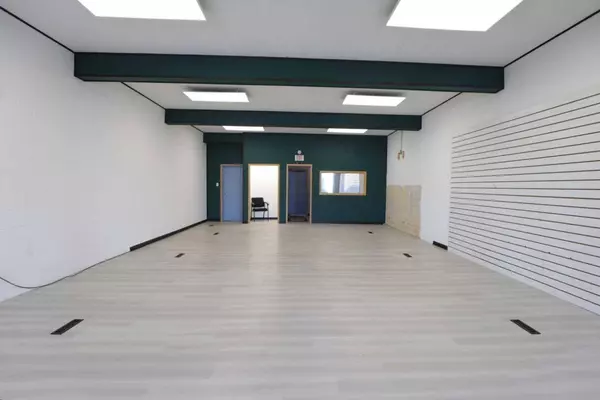 726 Main, Pincher Creek, AB T0K 1W0