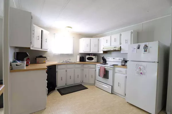 290 2 AVE NW, Glenwood, AB T0K 2R0