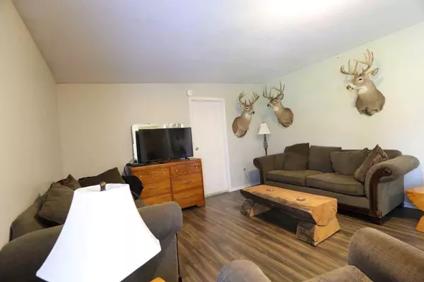 290 2 AVE NW, Glenwood, AB T0K 2R0