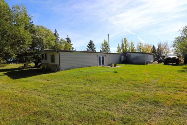 290 2 AVE NW, Glenwood, AB T0K 2R0