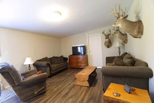 290 2 AVE NW, Glenwood, AB T0K 2R0