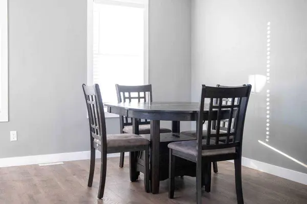 1048 Elk AVE, Pincher Creek, AB T0K 1W0