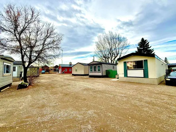 1048 Elk AVE, Pincher Creek, AB T0K 1W0