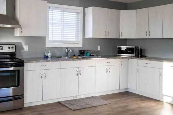 1048 Elk AVE, Pincher Creek, AB T0K 1W0