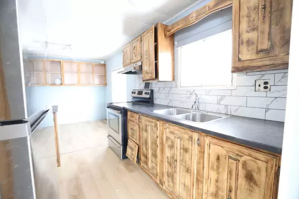 895 Elizabeth ST #33, Pincher Creek, AB T0K1W0