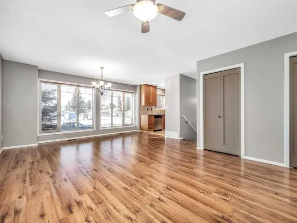 881 Kettles ST, Pincher Creek, AB T0K 1W0