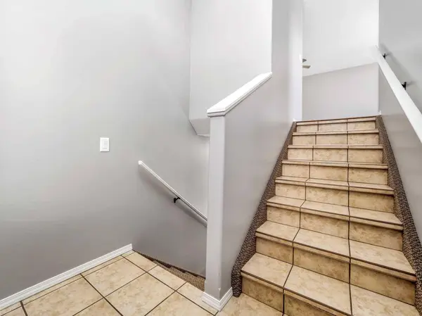 881 Kettles ST, Pincher Creek, AB T0K 1W0