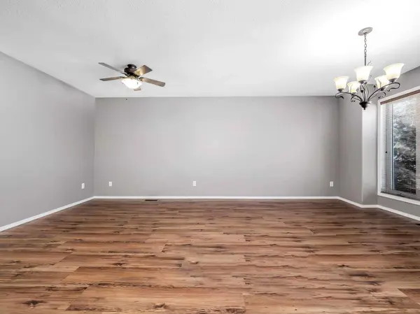 881 Kettles ST, Pincher Creek, AB T0K 1W0