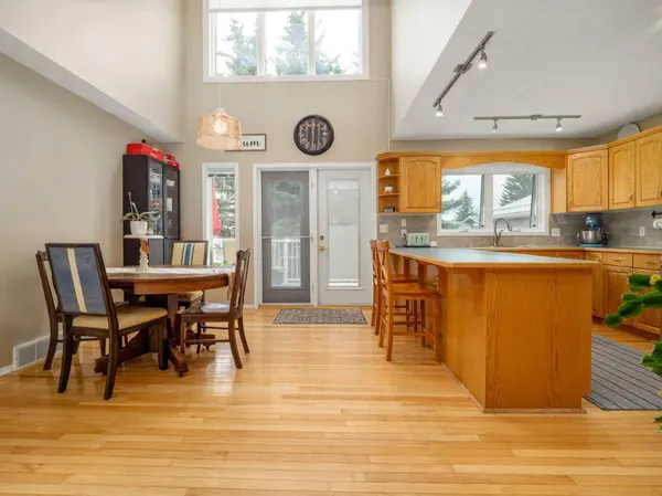966 Lawrence ST, Pincher Creek, AB T0K 1W0