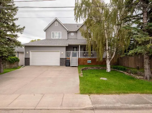 966 Lawrence ST, Pincher Creek, AB T0K 1W0