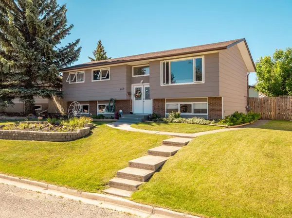580 McDougall ST, Pincher Creek, AB T0K 1W0