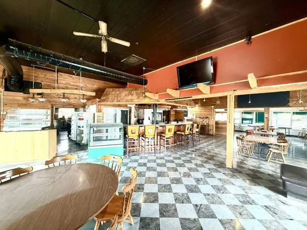 988 Main ST, Pincher Creek, AB T0K 1W0
