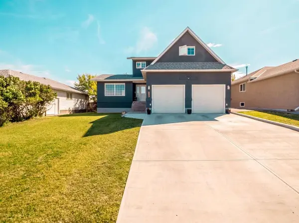 452 Pineridge WAY