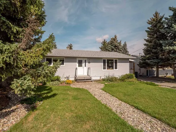809 Hyde ST, Pincher Creek, AB T0K 1W0