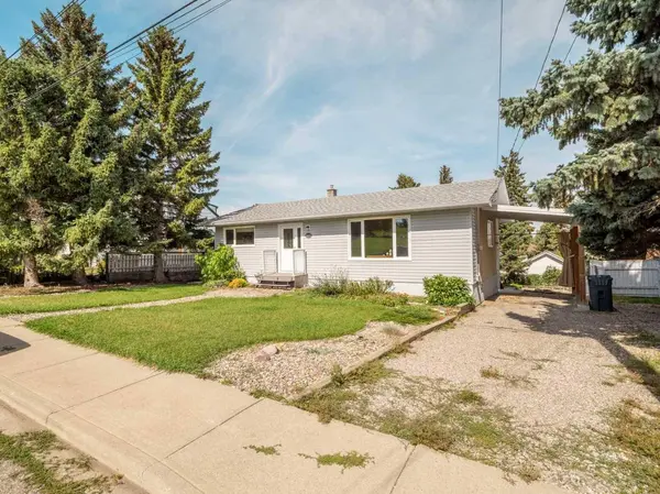 809 Hyde ST, Pincher Creek, AB T0K 1W0
