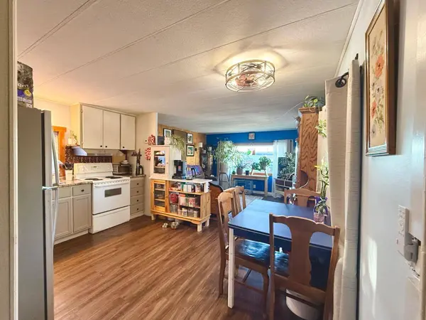 895 Elizabeth street,Spruce Villa Mobile Park #32, Pincher Creek, AB T0K 1W0