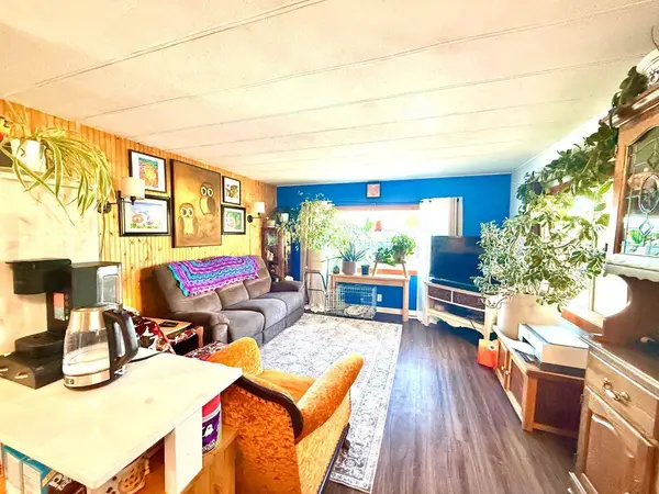 895 Elizabeth street,Spruce Villa Mobile Park #32, Pincher Creek, AB T0K 1W0