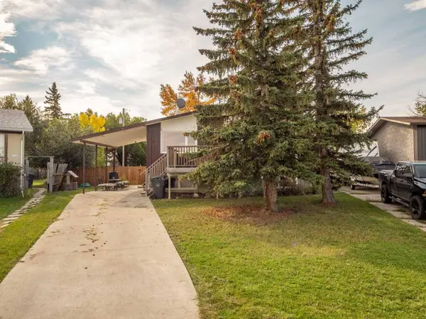 786 Isabel, Pincher Creek, AB T0K 1W0