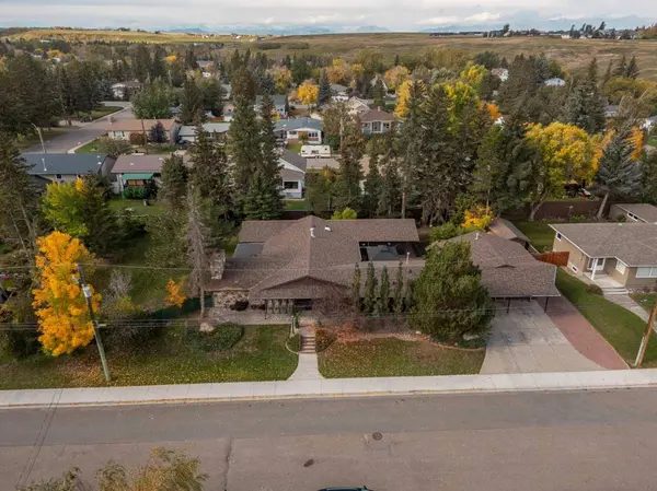 1088 Morden AVE, Pincher Creek, AB T0K 1W0