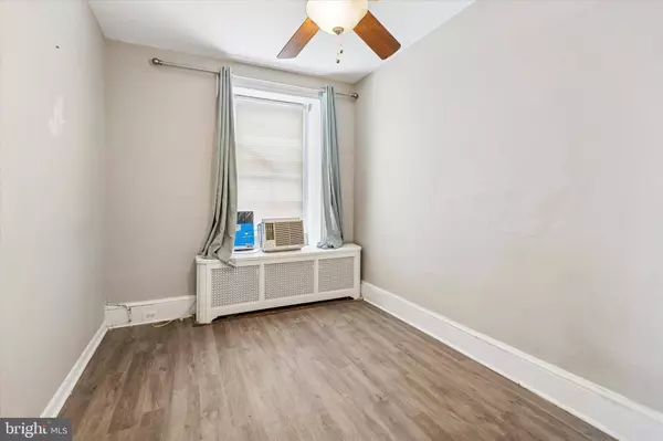 352 CARSON ST, Philadelphia, PA 19128