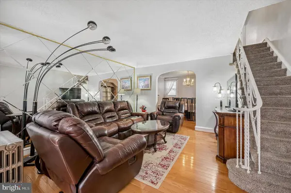 2929 MCKINLEY ST, Philadelphia, PA 19149
