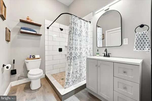 3509 W CLEARFIELD ST, Philadelphia, PA 19132