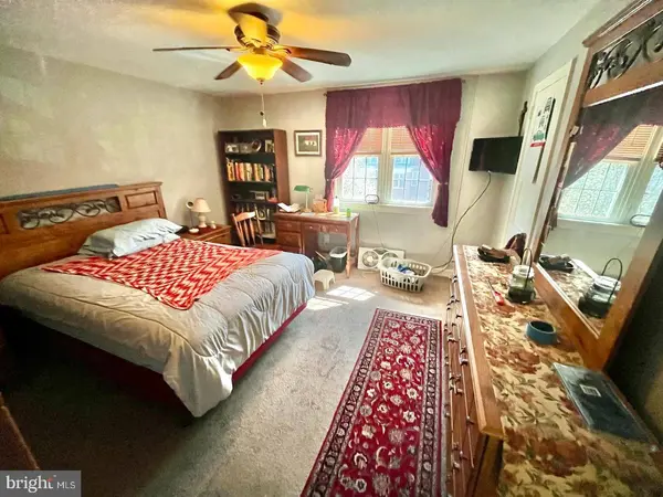 17 HARTRANFT AVE, Norristown, PA 19401