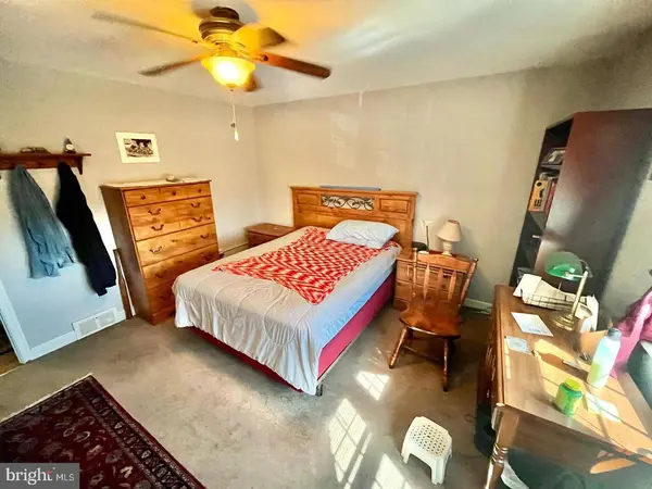 17 HARTRANFT AVE, Norristown, PA 19401