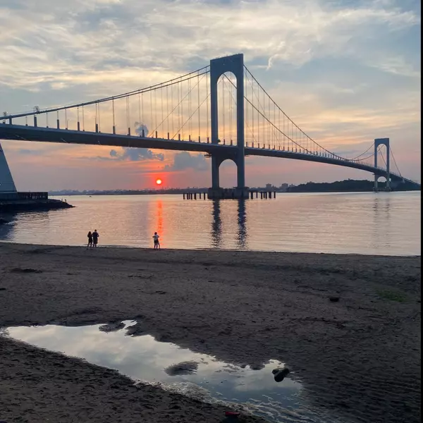 feature image of Living in Whitestone, New York: A Hidden Gem in Queens