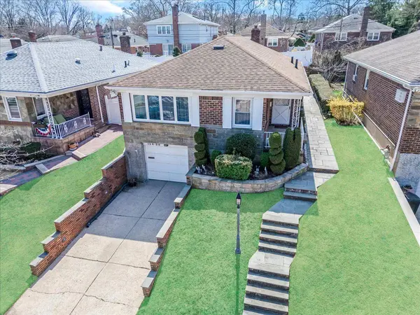 154-50 25 DR, Flushing, NY 11354