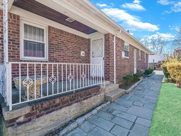 154-50 25 DR, Flushing, NY 11354