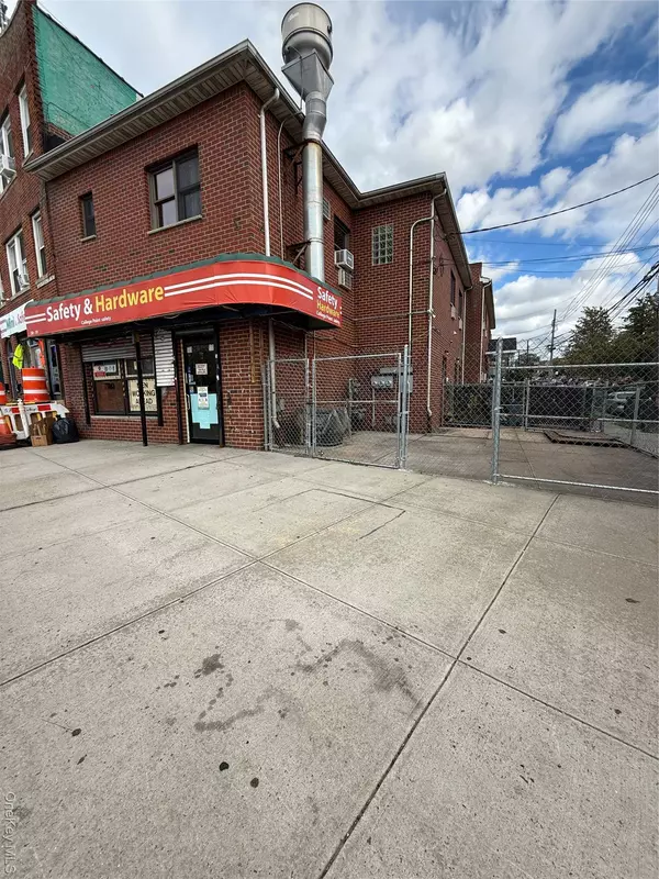 5819 College Point BLVD, Flushing, NY 11355