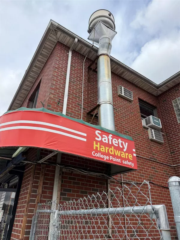 5819 College Point BLVD, Flushing, NY 11355