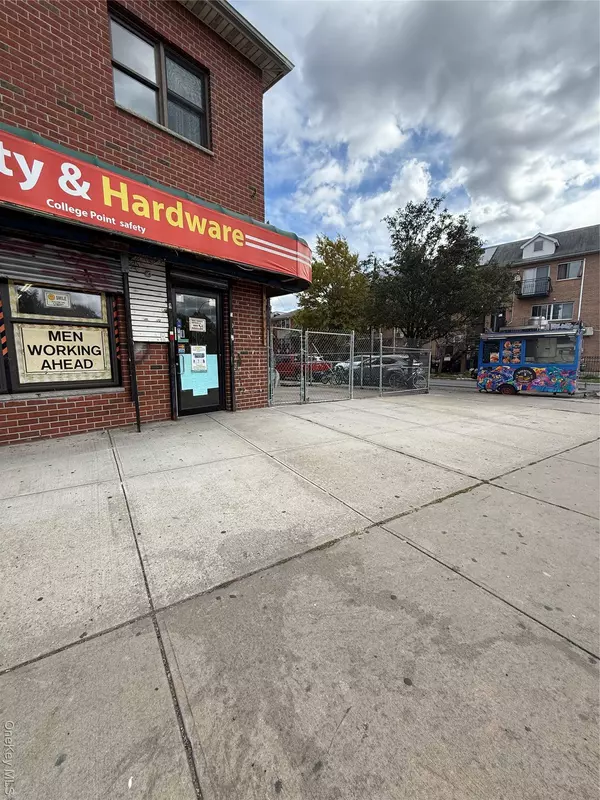 5819 College Point BLVD, Flushing, NY 11355