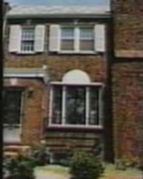 14017 58th RD, Flushing, NY 11355