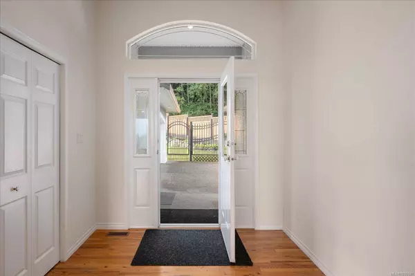 4072 Eagle View Dr, Nanaimo, BC V9T 6B4