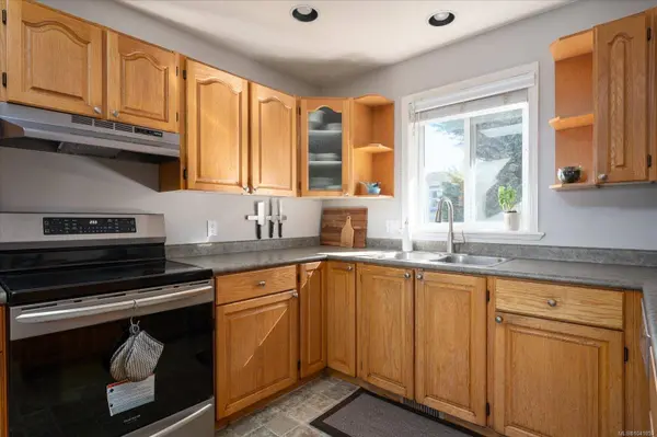 6427 Nidri Pl, Nanaimo, BC V9V 1N6