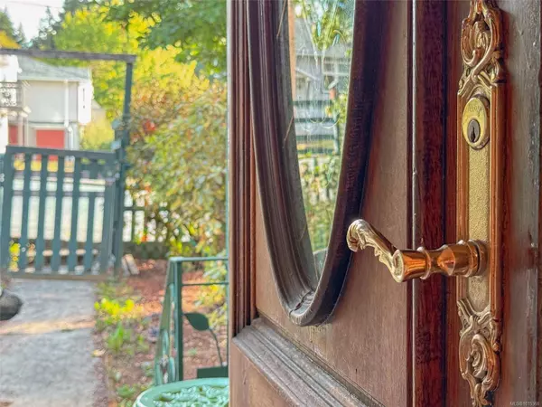 4927 Neill St, Port Alberni, BC V9Y 1C8