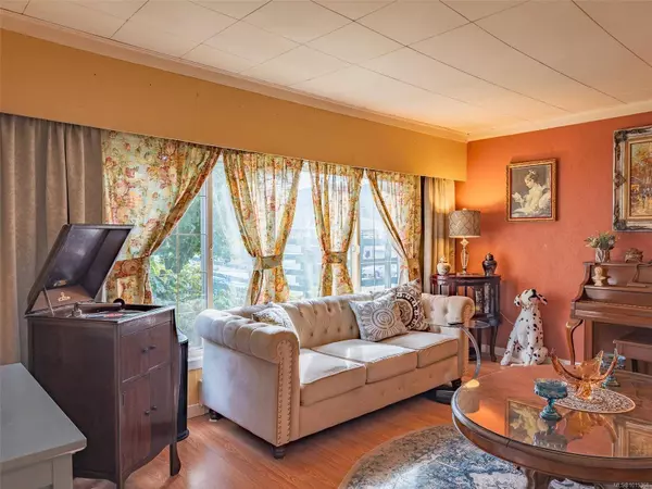 4927 Neill St, Port Alberni, BC V9Y 1C8