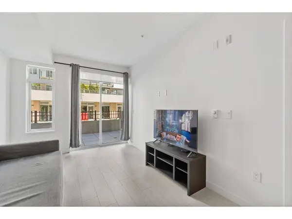 10488 138A ST #B102, Surrey, BC V3T0W4
